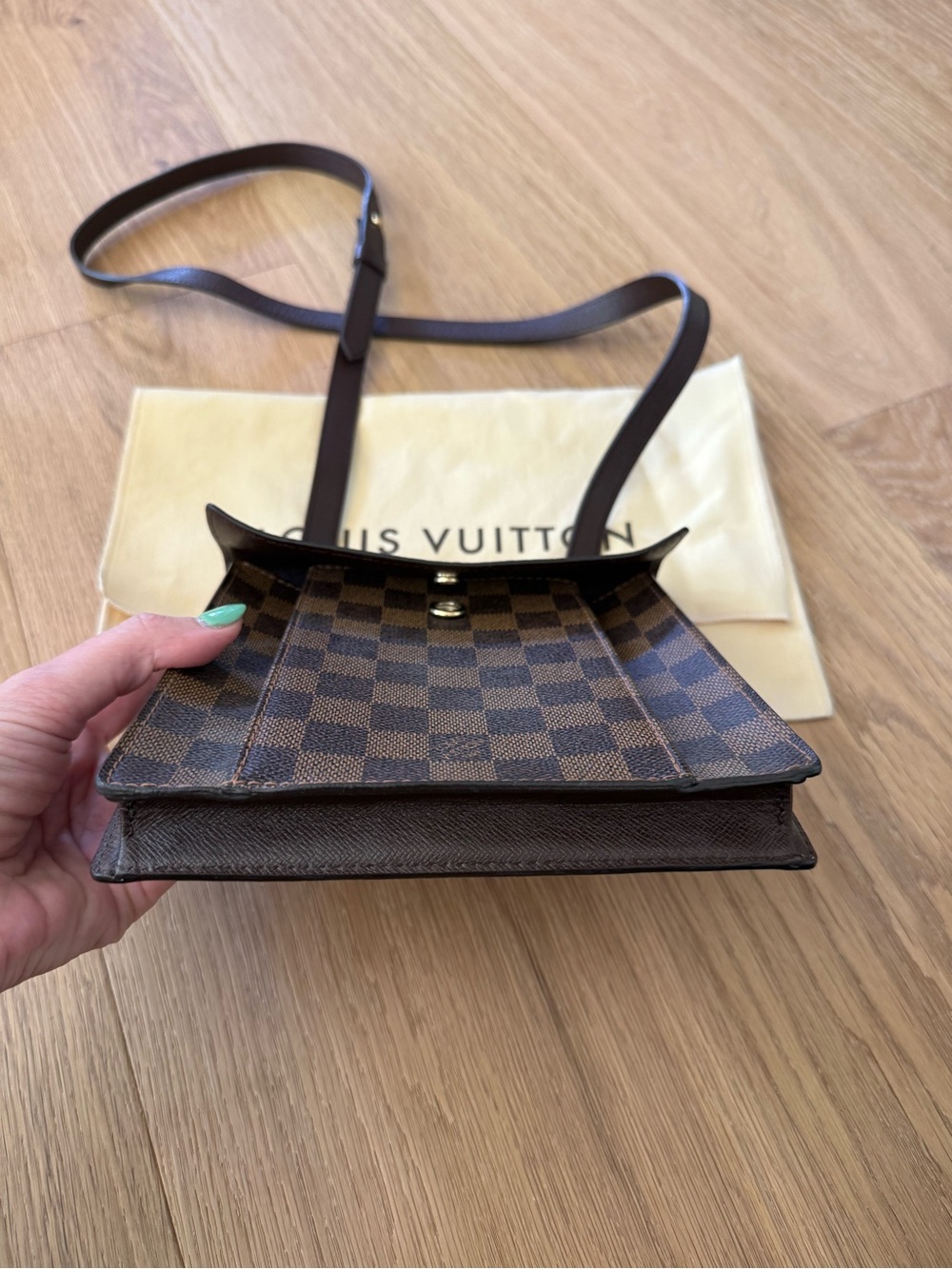Louis Vuitton Damier Ebene Crossbody Bag - Picture 4 of 11